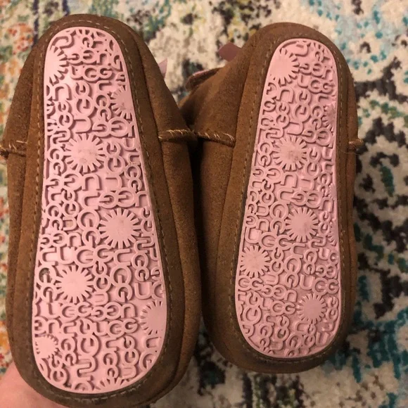UGG Kids Brown Boots with Pink Ribbon - Picture 3 of 5